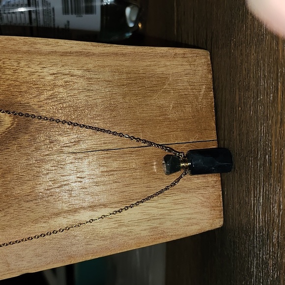 New Blue Kyanite essential oils bottle - Picture 5 of 5